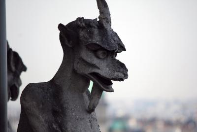 Fantasma y misterios a pie de París por la noche Fantasma y misterios a pie de París por la noche