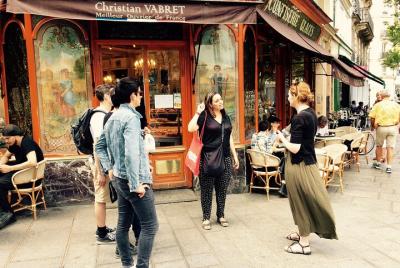 Marais History and Foodie Walking Tour con cata de vinos Marais History and Foodie Walking Tour con cata de vinos