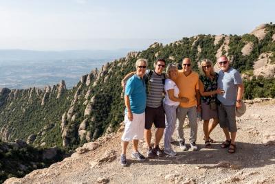 Tour guiado de medio día con acceso temprano a Montserrat desde Barcelona