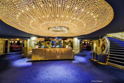 Traslado privado de ida y vuelta al Lido de Paris