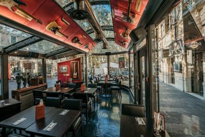 Evite las colas Hard Rock Café de Roma con comida 