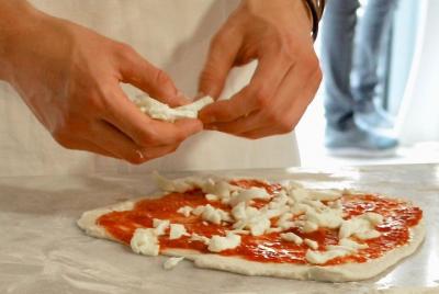 Clase de cocina de pizza de 1 hora en Roma con cena
