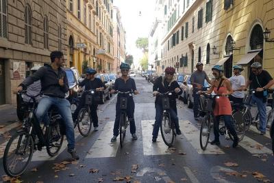 Tour en bicicleta por el centro de la ciudad de Roma mínimo 4 personas