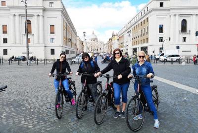 Tour en bicicleta eléctrica por Roma: lo más destacado de la ciudad