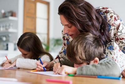 Clase de pintura para niños: flores abstractas | Experiencia privada de artesanía virtual