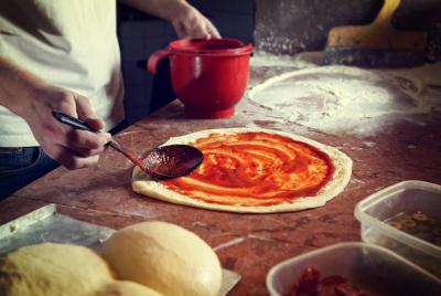 Roma: clase de cocina de fabricación de pizza con un local