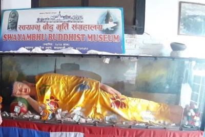 Senderismo fácil a la estupa Syambhunath con guía