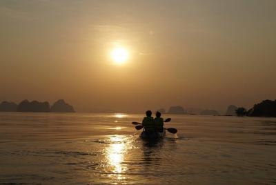 Private Sunset Kayaking en Ao Thalane con cena BBQ
