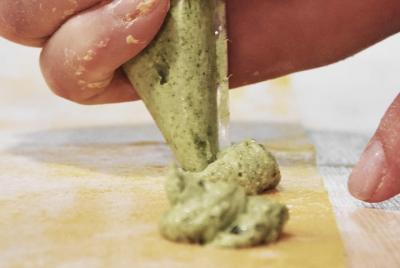 Clase de cocina en vivo en línea: pasta, ravioles y salsa de tomate.