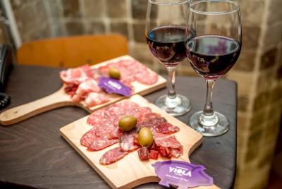 Tour gastronómico y degustación de vinos