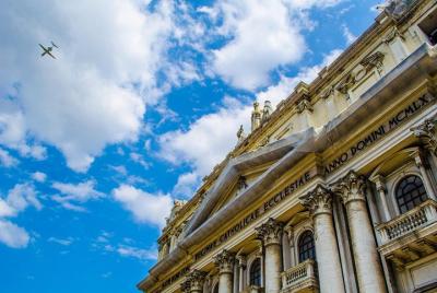 VIP sin colas temprano en la mañana Vaticano Grupo pequeño