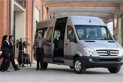 Traslado compartido desde el aeropuerto de Fiumicino al hotel en Roma