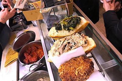 Tour de comida en el distrito de Testaccio en grupos pequeños en Roma