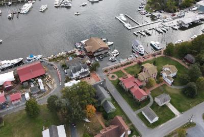 Crucero privado en lancha motora a St. Michaels, MD para ir de compras y comer cangrejo Crucero privado en lancha motora a St. Michaels, MD para ir de compras y comer cangrejo