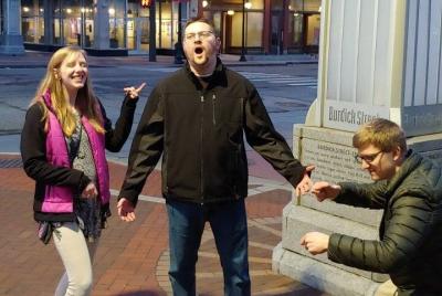 Búsqueda del tesoro en la ciudad de Asheville por Zombie Scavengers