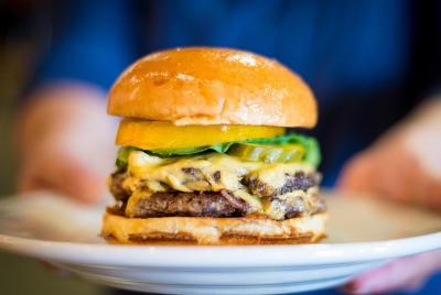 Recorrido por el mercado de comida, la historia y el arte callejero de la ciudad de Ponce Recorrido por el mercado de comida, la historia y el arte callejero de la ciudad de Ponce