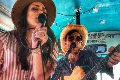 Tour gastronómico de Austin en autobús con banda en vivo a bordo Tour gastronómico de Austin en autobús con banda en vivo a bordo