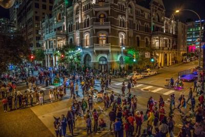 Austin Bar Hunt: furioso en Rainey Austin Bar Hunt: furioso en Rainey