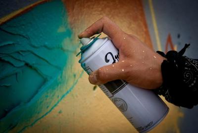 Tour de Graffiti con Taller de Pintura con Aerosol en Austin Tour de Graffiti con Taller de Pintura con Aerosol en Austin