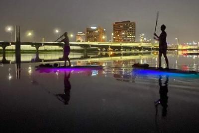 Tour nocturno en kayak y paddleboard en Orlando Tour nocturno en kayak y paddleboard en Orlando