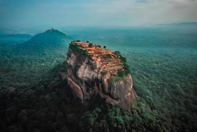 Excursión de un día a Sigiriya y Dambulla desde Bentota