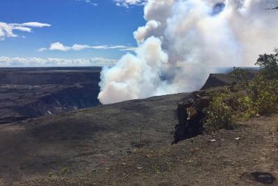 Cumbre de Kilauea a la orilla de Kona: grupo pequeño Cumbre de Kilauea a la orilla de Kona: grupo pequeño