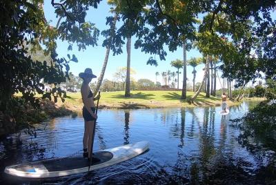 Aventura en SUP desde el río Wailoa a la estatua del rey Kamehameha Aventura en SUP desde el río Wailoa a la estatua del rey Kamehameha