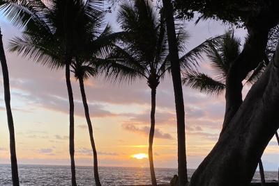 Silent Disco Sunset Beach Yoga en Pahoehoe Beach Park