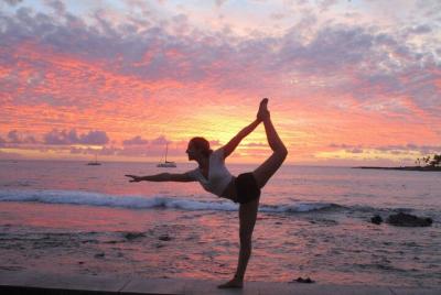 Clase de yoga privada frente al mar de 1 hora para dos Clase de yoga privada frente al mar de 1 hora para dos