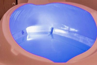 Una experiencia de curación natural en un baño de sal de epsom privado.