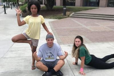 Participa en una divertida búsqueda del tesoro en Branson por Zombie Scavengers