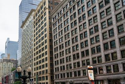  Visita en francés: la evolución del rascacielos