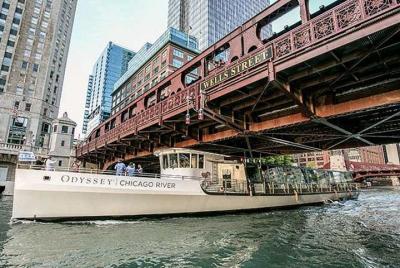 Crucero con cena premier por el río Chicago