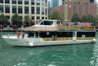 Fiesta en barco con piano en duelo