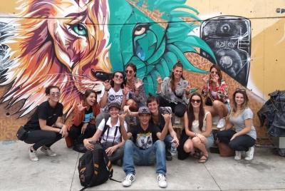 Tour privado de graffiti Pura Vida en Medellín
