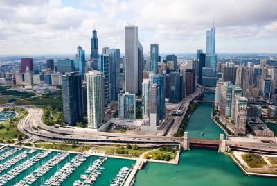 Traslado privado de salida: Chicago al aeropuerto O'Hare ORD en automóvil de negocios