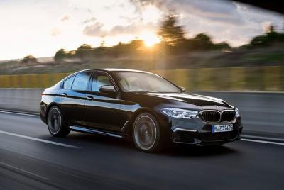 Llegada en traslado privado del aeropuerto de Chicago O'Hare ORD a Chicago en auto Sedan