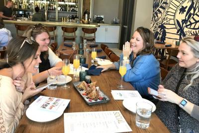 Tour por el brunch, la historia y el tranvía del sábado en Cincy