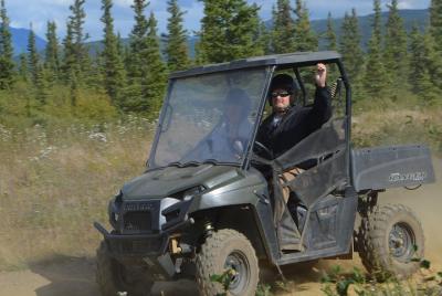 Alaskan Back Country Side by Side ATV Adventure con comida