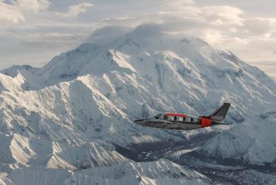 Turismo en el pico Denali en avión
