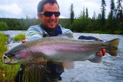 Excursión guiada de día completo a la pesca en Fairbanks