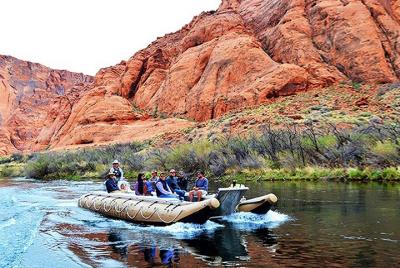 Viaje en flotador de agua suave del río Colorado desde Flagstaff