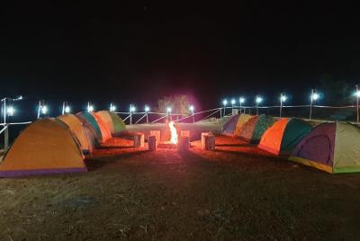 Pawna noche de camping | mejor experiencia de campamento