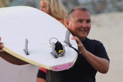Lecciones de surf por la noche con un local de Galveston