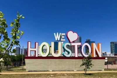 Traslado privado de salida: Houston al aeropuerto George Bush IAH en SUV de lujo Traslado privado de salida: Houston al aeropuerto George Bush IAH en SUV de lujo