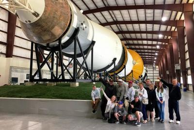 Viaje en grupo del Centro Espacial de Houston guiado por un verdadero científico de cohetes Viaje en grupo del Centro Espacial de Houston guiado por un verdadero científico de cohetes