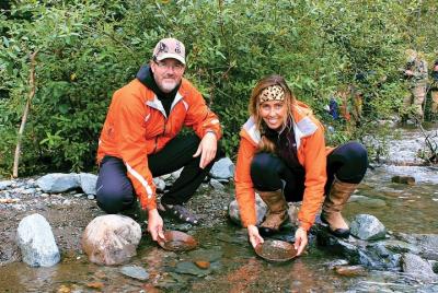 Excursión por la costa de Juneau: Aventura de minas y criba de oro con batea en Gold Creek desde Juneau Excursión por la costa de Juneau: Aventura de minas y criba de oro con batea en Gold Creek desde Juneau