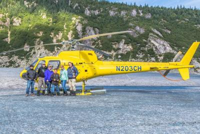 Excursión por la costa de Juneau: recorrido en helicóptero y visita guiada a pie sobre el hielo Excursión por la costa de Juneau: recorrido en helicóptero y visita guiada a pie sobre el hielo