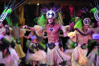 Luau Kalamaku con la cena del propietario de la plantación y la recepción de champán Luau Kalamaku con la cena del propietario de la plantación y la recepción de champán