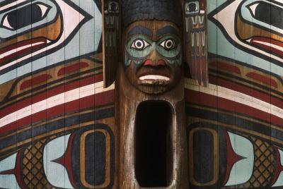 Tour de 2 horas por Alaska Rainforest Walk y Totem Park en grupo pequeño